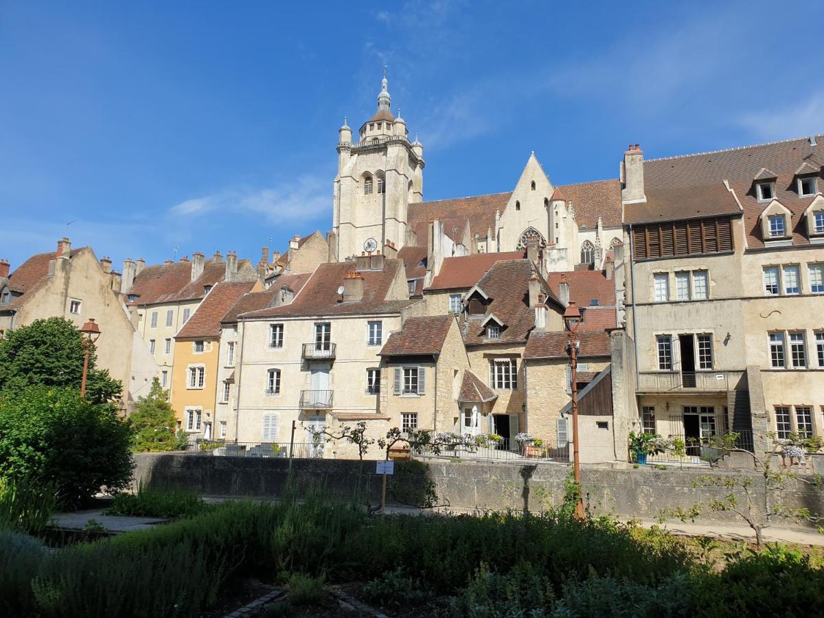 Apartamento Le Matin Calme - Charme Ancien - Vue Canal Dole Exterior foto