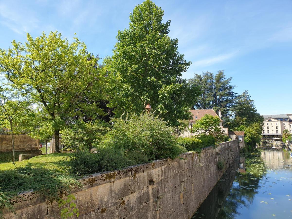 Apartamento Le Matin Calme - Charme Ancien - Vue Canal Dole Exterior foto