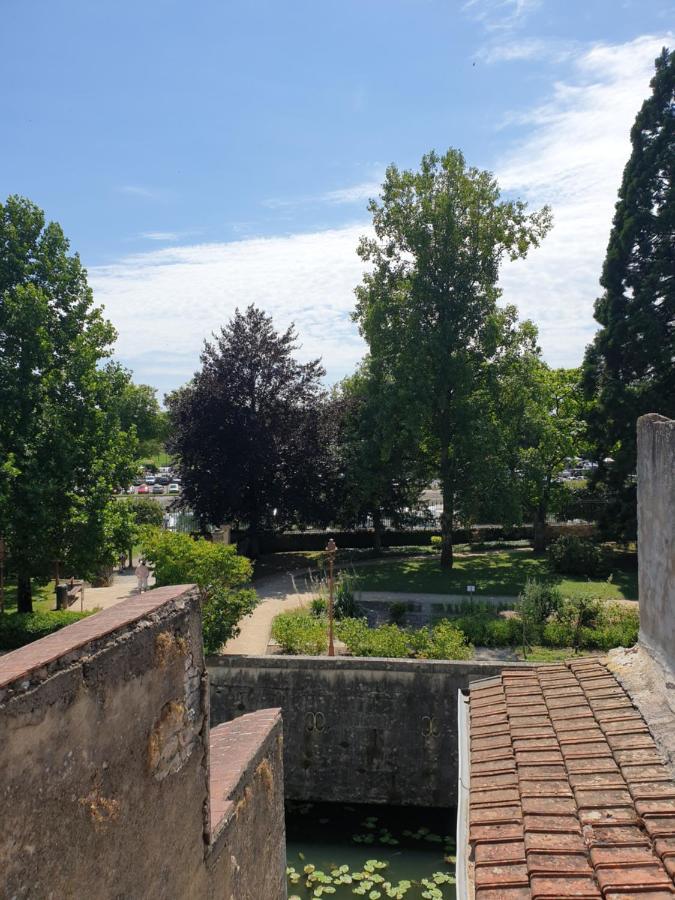 Apartamento Le Matin Calme - Charme Ancien - Vue Canal Dole Exterior foto