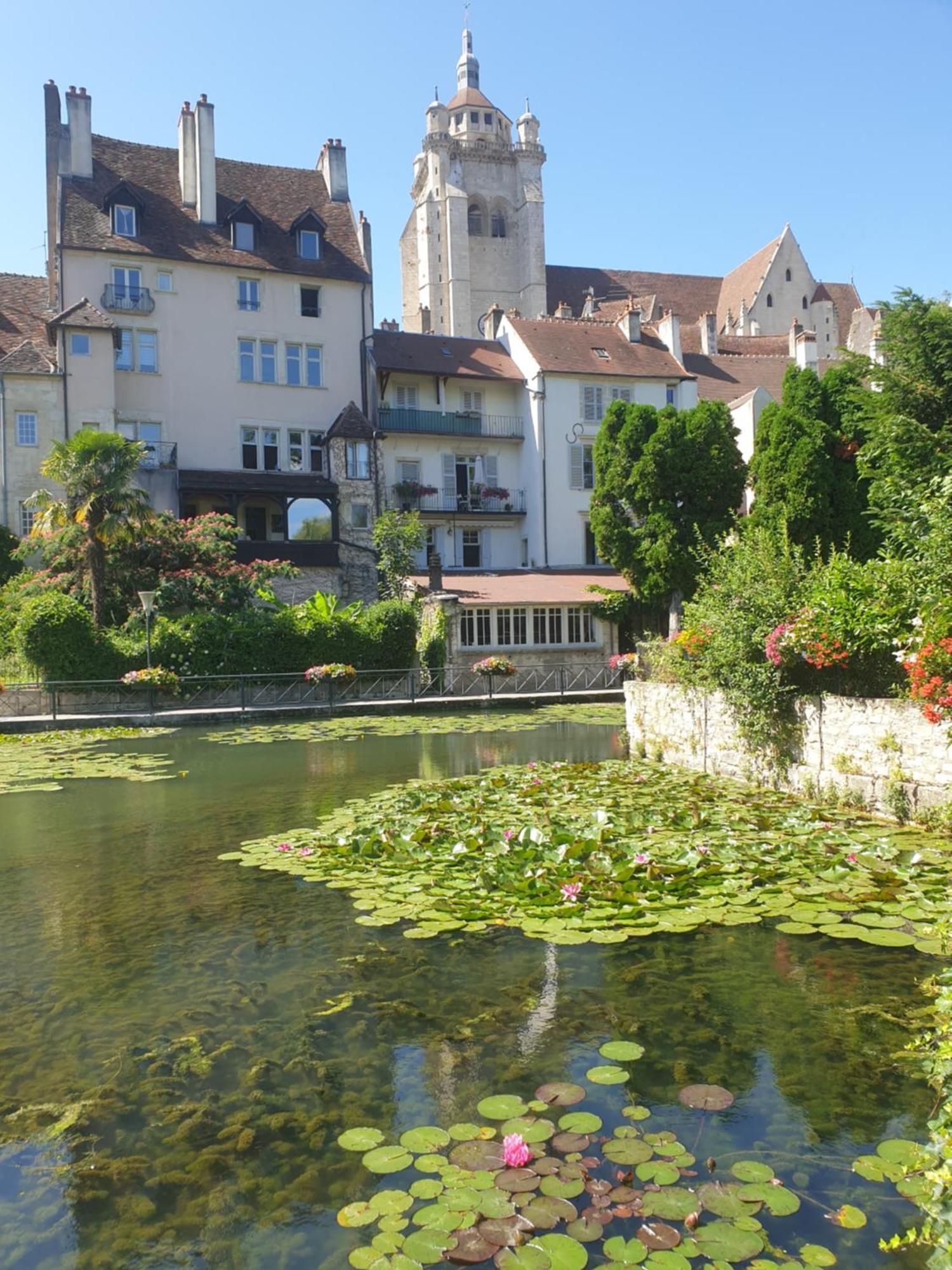 Apartamento Le Matin Calme - Charme Ancien - Vue Canal Dole Exterior foto